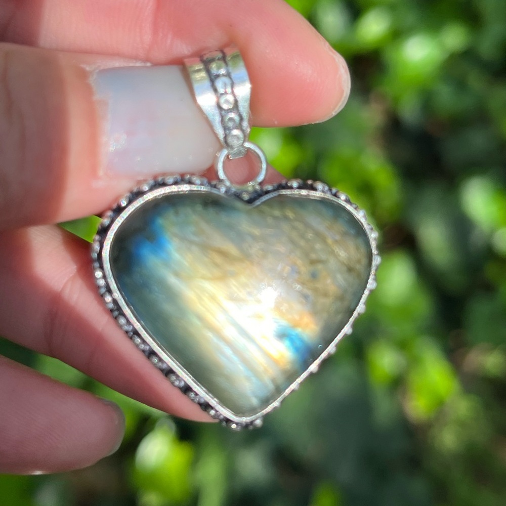 Silver plated labradorite heart pendant